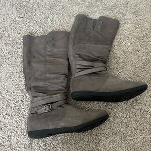 Stylish Gray Women's Boots